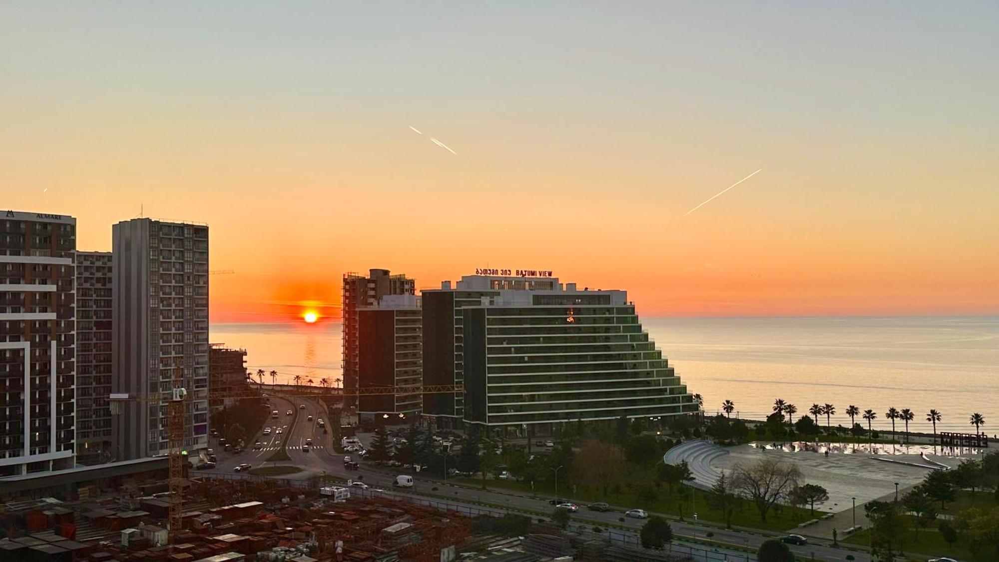 Batumi Boulevard Resort الغرفة الصورة